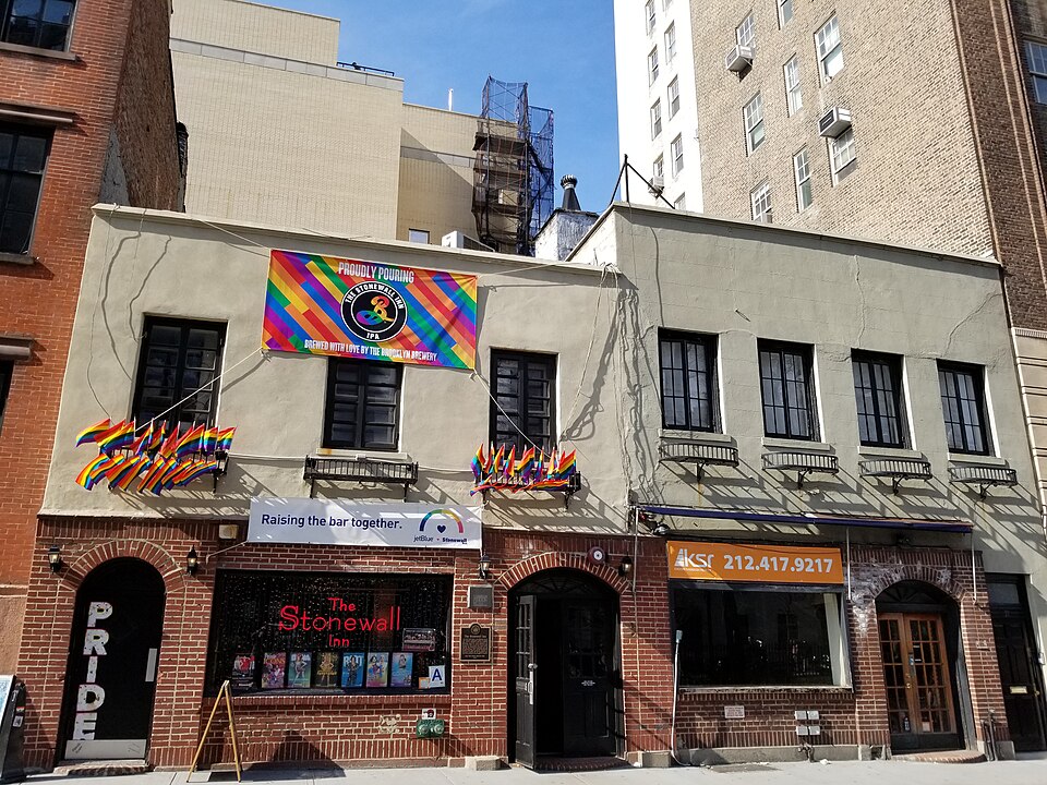 Regenboogvlag mag weer bij New Yorks Stonewall-monument